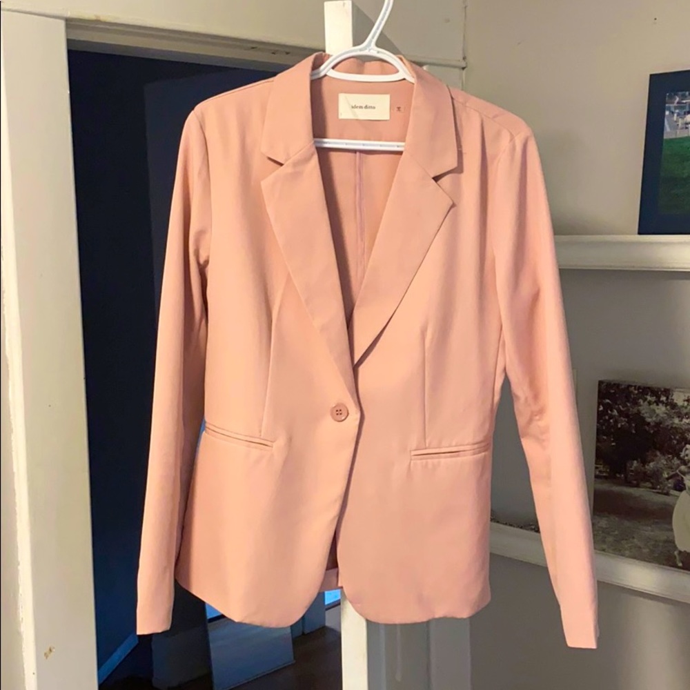Light pale pink blazer